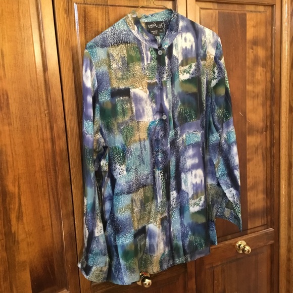 Carole Little Sport Petites silk shirt, size 6P, button cuffs, - Picture 1 of 3